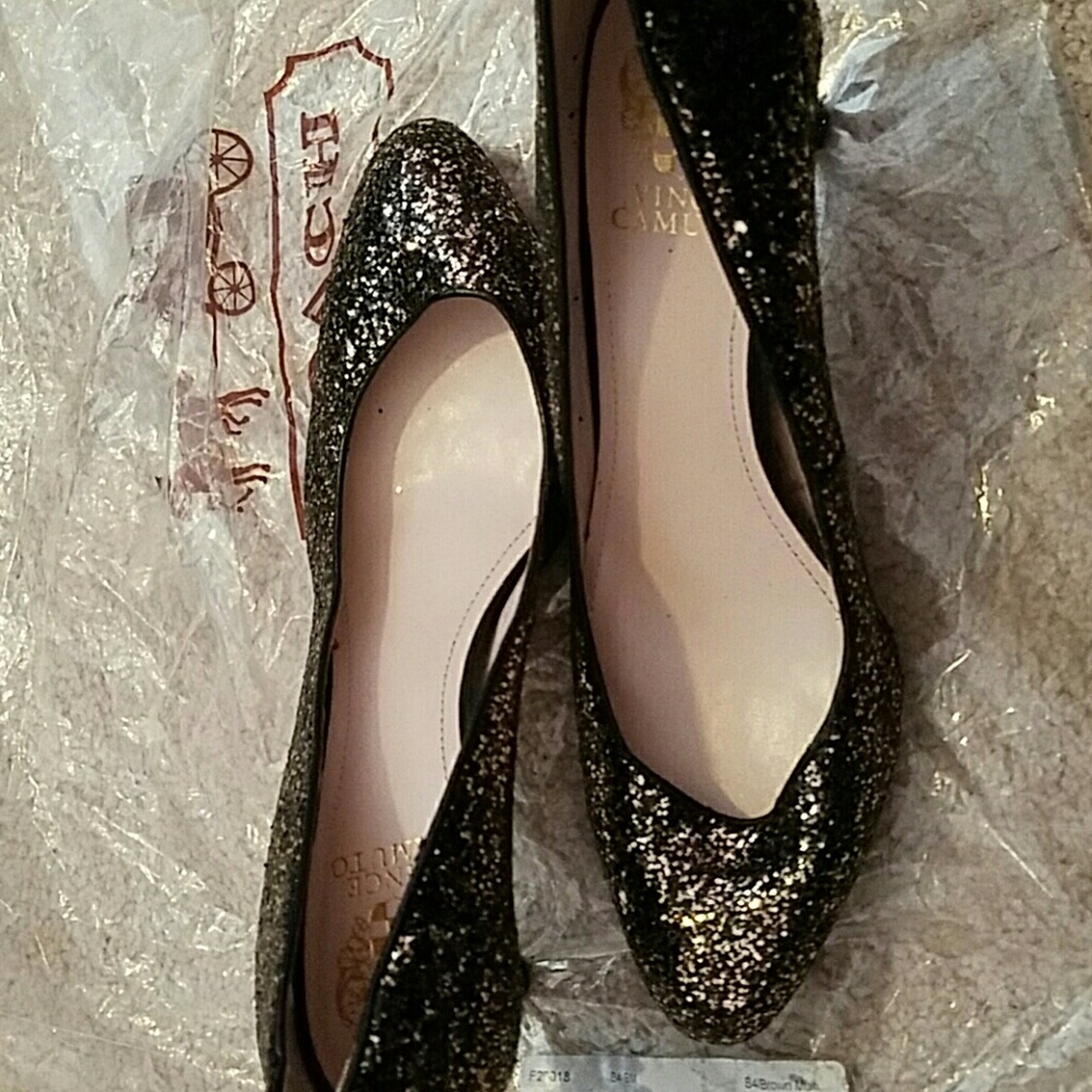 Authentic brand new Vince Camuto pumps